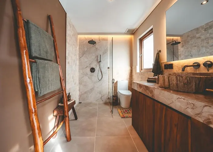 Nuni A Refined, Earthy Retreat In * Uluwatu (Bali)