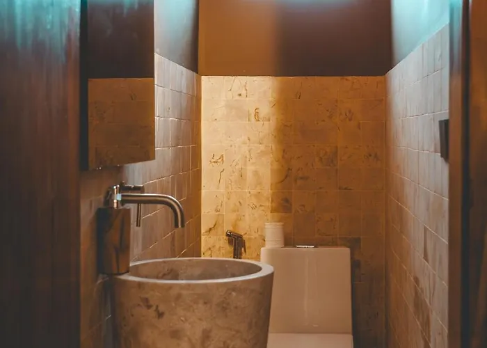 Nuni A Refined, Earthy Retreat In Villa Uluwatu (Bali)